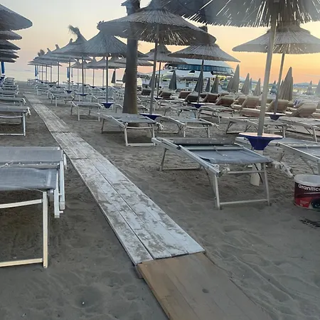 Aura 103 Lägenhet Durrës