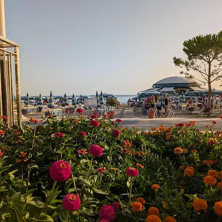 Aura 103 Lägenhet Durrës